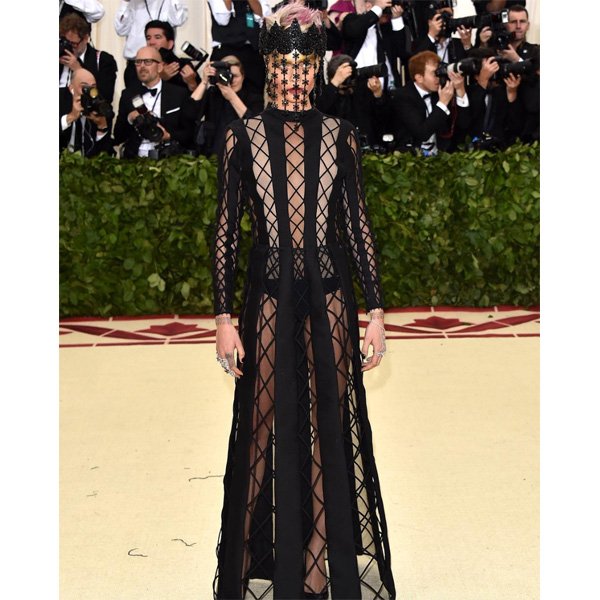 cara-delevingne-met-gala-2018-2