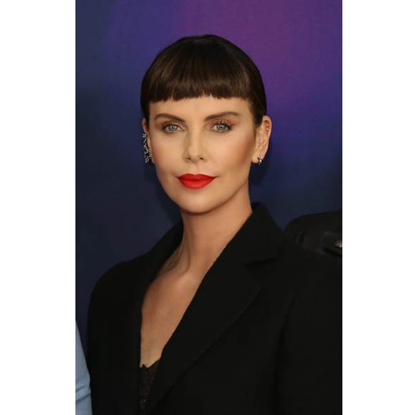 Charlize_Theron_Get_The_Look_@hairbyadir_1