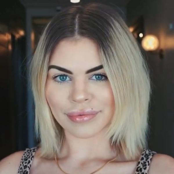 90s Money Piece Brunette Bob Blonde Chunky Highlights Trend
