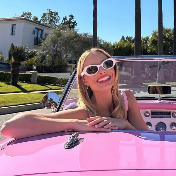 margot robbie barbie premier hair